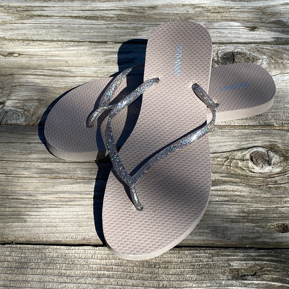 Old Navy Flip Flops size 8, glitter